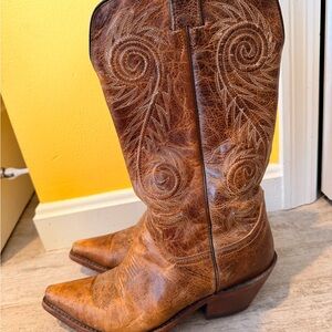 Justin Women’s Brown Leather Western Cowboy Boots